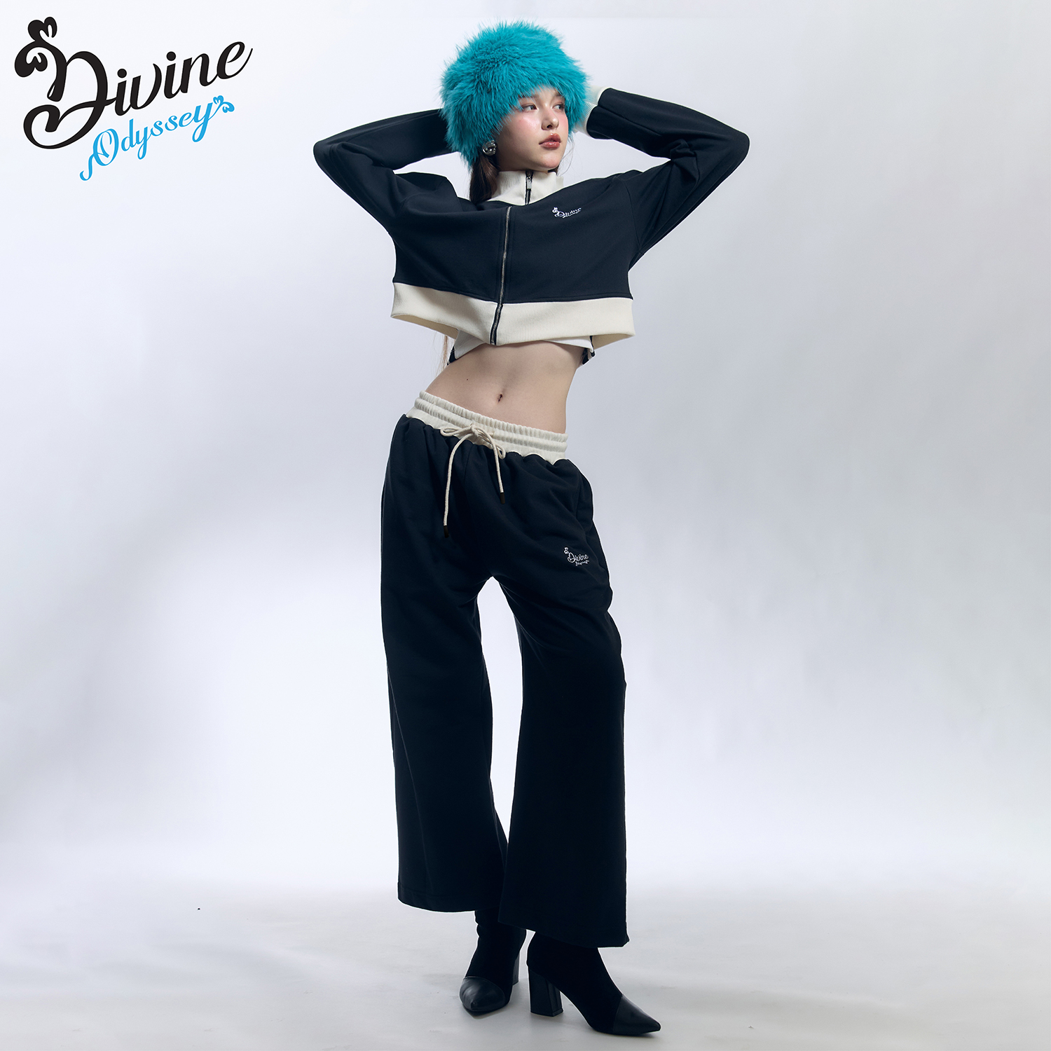 ODYSSEY AIRPORT PANTS (MIDNIGHT & IVORY)