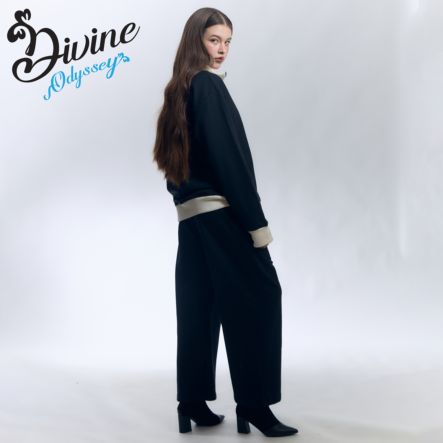 ODYSSEY AIRPORT PANTS (MIDNIGHT & IVORY)