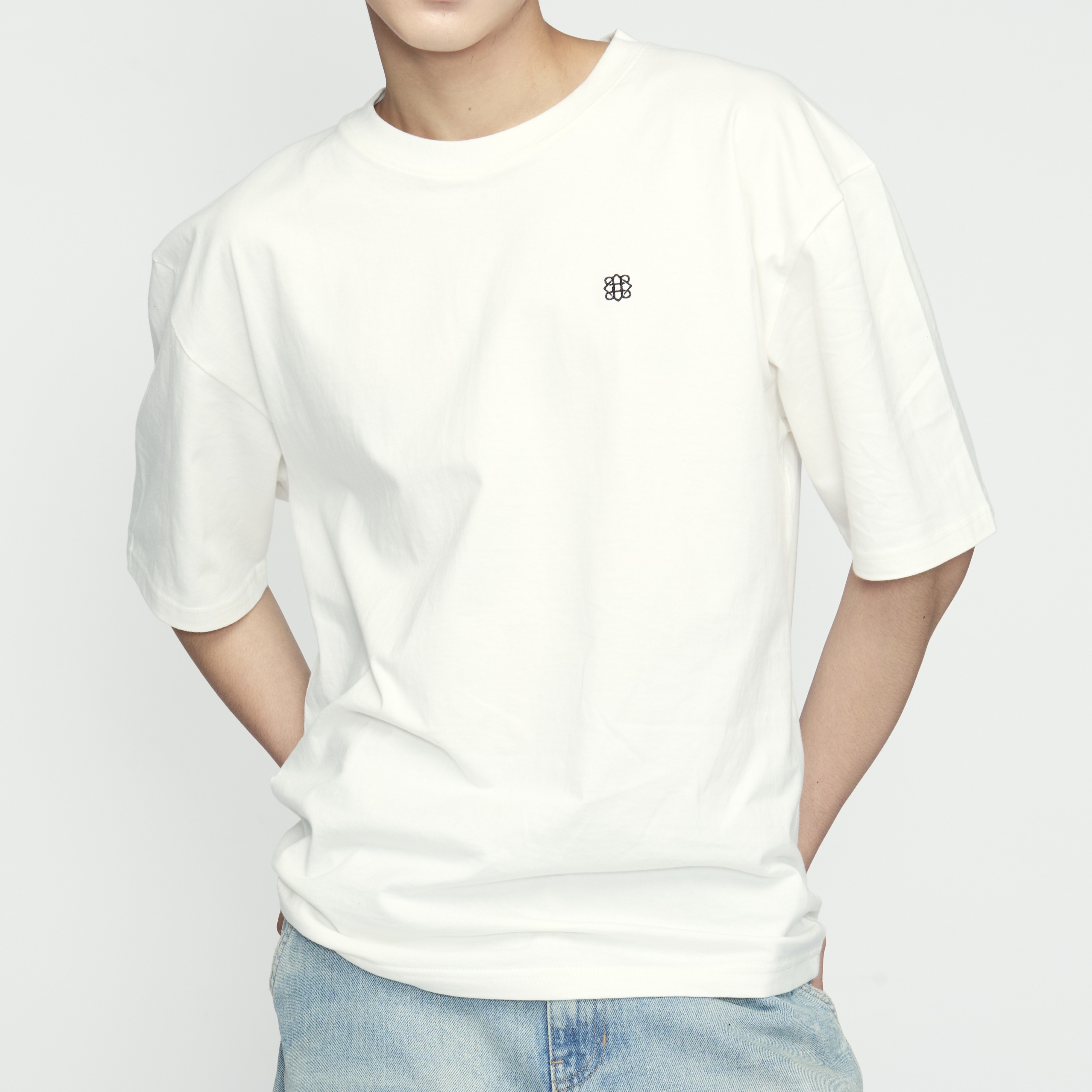 DIVINE OVERSIZED TEE (WHITE)