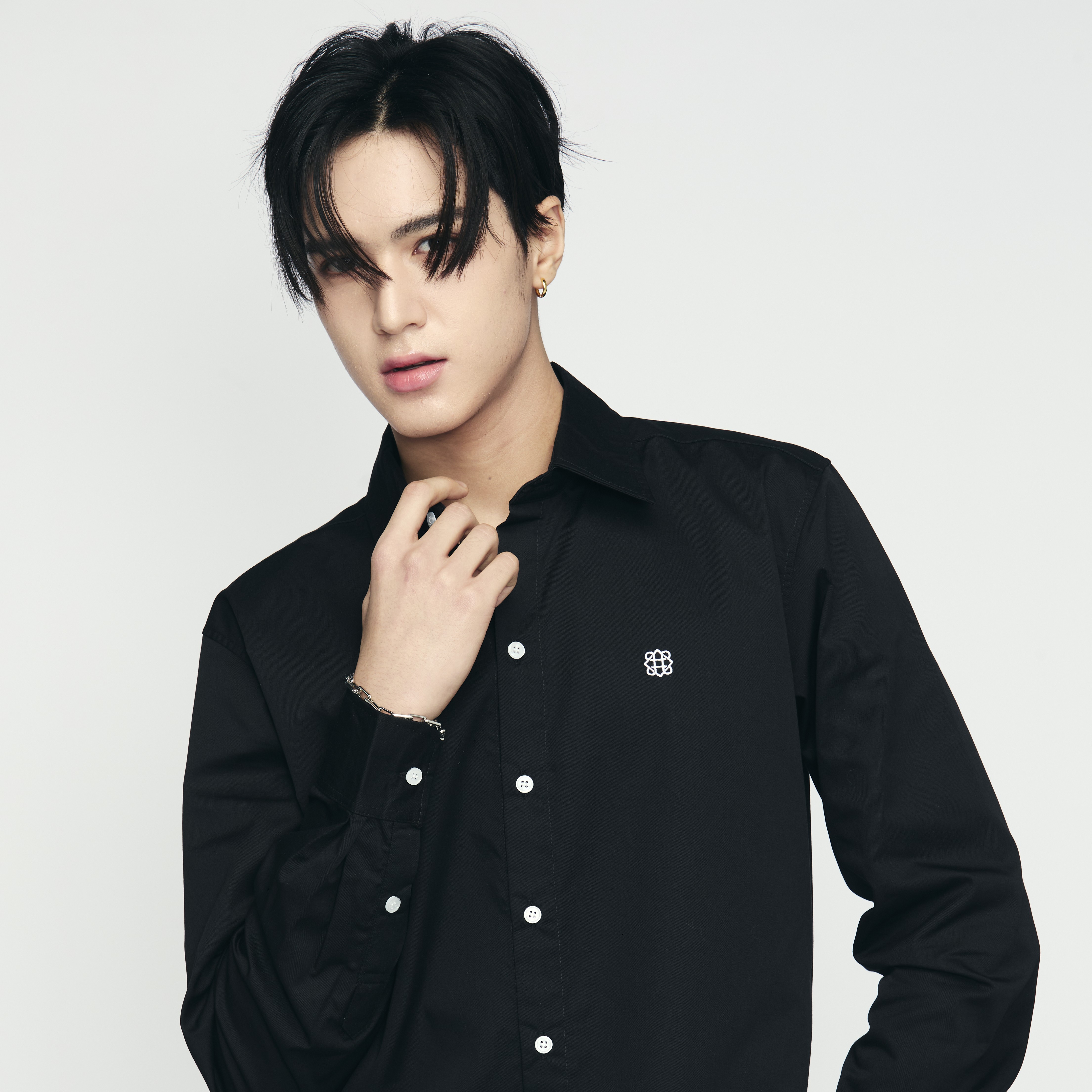 DIVINE SHIRT (BLACK)