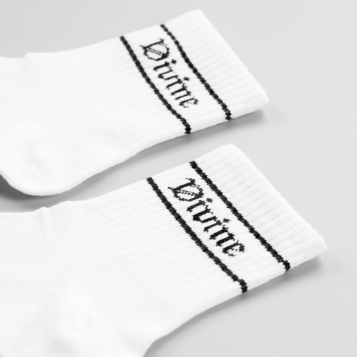 [SALE!!!] WINTERMESTER23 SOCKS (ONLY BLACK & WHITE)