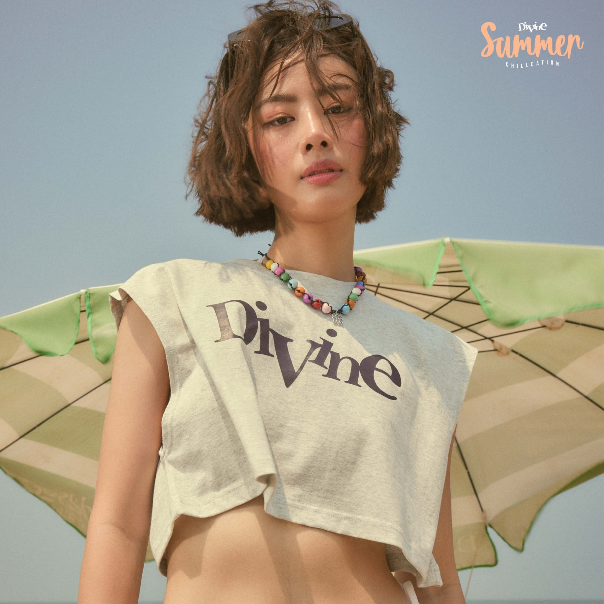 CHILLCATION SLEEVELESS CROP TOP (CLOUD)